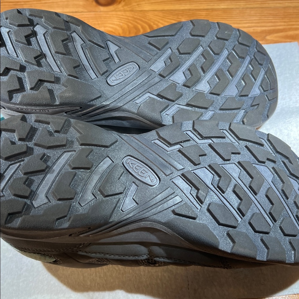 Keen Charcoal and Teal Outdoor Shoes - Picture 5 of 6